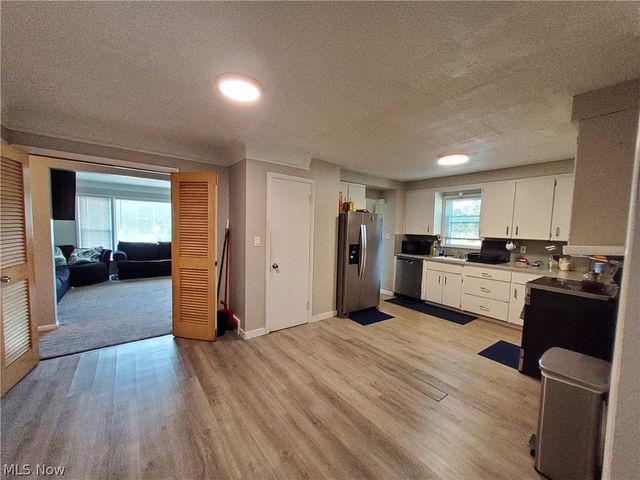 4113 Stonehaven Road, Cleveland, OH 44121