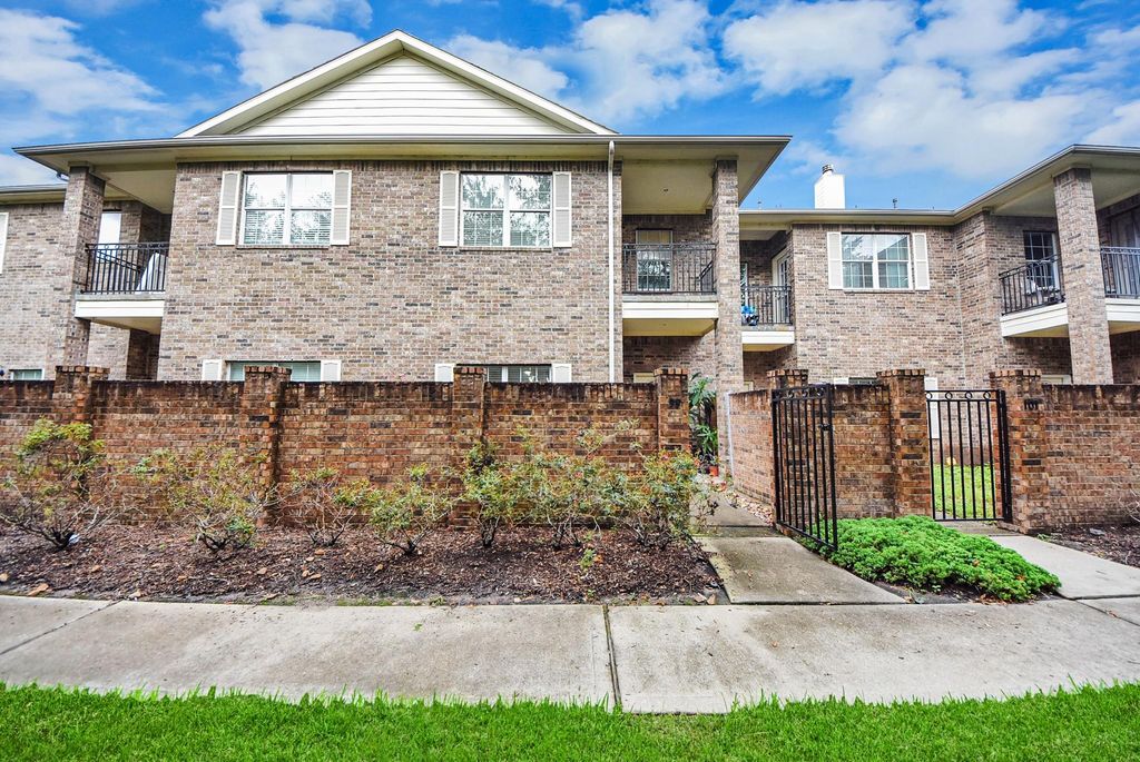 2865 Westhollow Drive 99, Houston, TX 77082