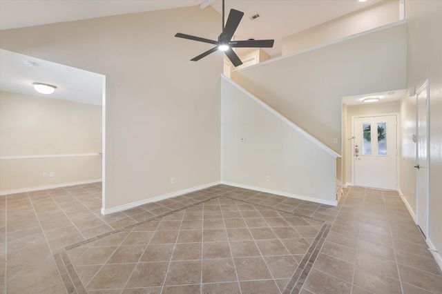 6808 Luckenbach LN, Austin, TX 78729