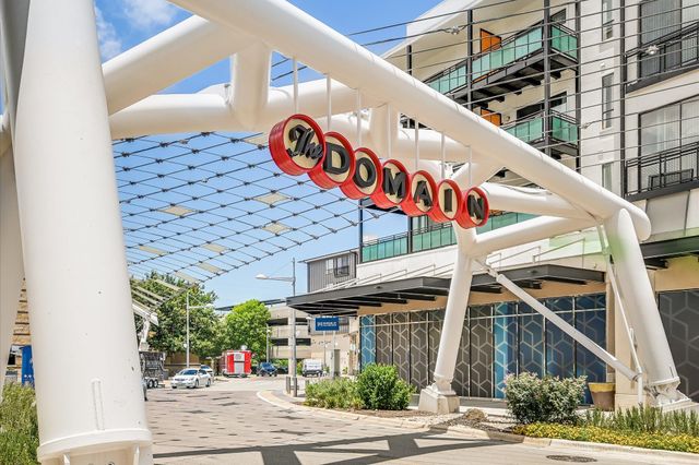 6808 Luckenbach LN, Austin, TX 78729