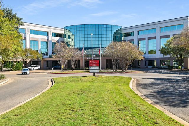 6808 Luckenbach LN, Austin, TX 78729