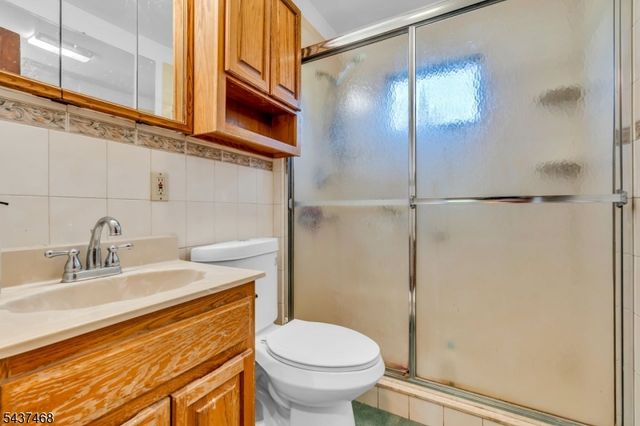 7 Washington Ave, Elmwood Park Boro, NJ 07407