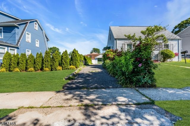 7 Washington Ave, Elmwood Park Boro, NJ 07407