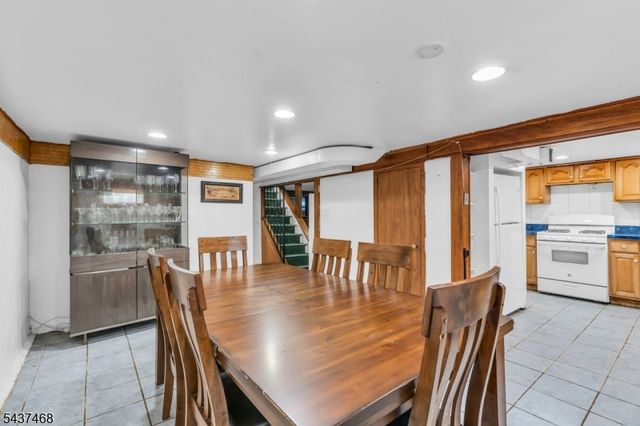 7 Washington Ave, Elmwood Park Boro, NJ 07407