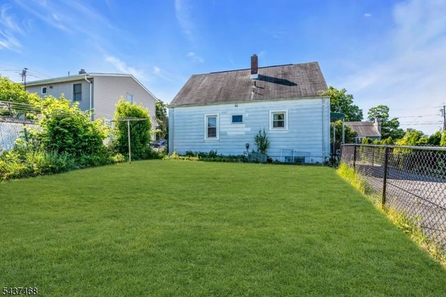 7 Washington Ave, Elmwood Park Boro, NJ 07407