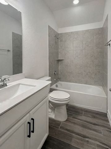 1604 Sawyer Drive, Aubrey, TX 76227