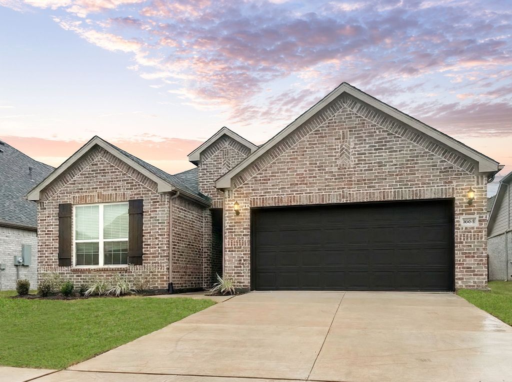 1604 Sawyer Drive, Aubrey, TX 76227