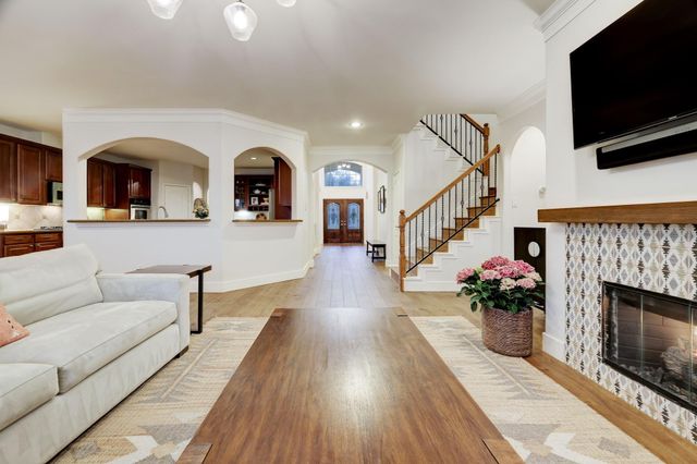 1014 Harbour Sands Drive, Houston, TX 77094