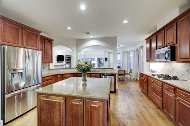 1014 Harbour Sands Drive, Houston, TX 77094