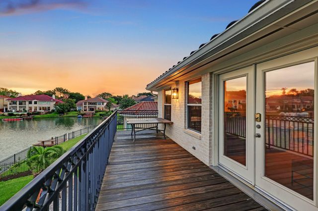 1014 Harbour Sands Drive, Houston, TX 77094