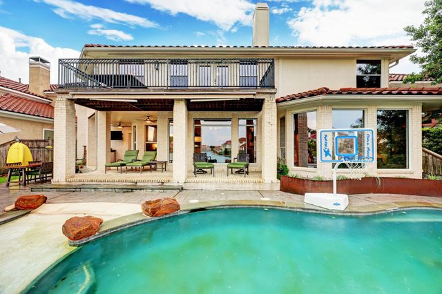 1014 Harbour Sands Drive, Houston, TX 77094