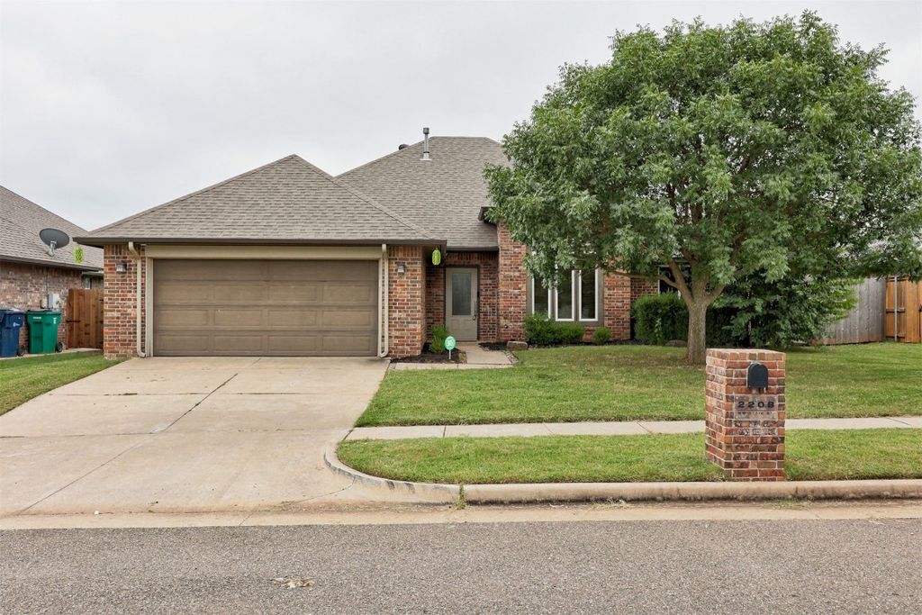 2208 NW 173rd Street, Edmond, OK 73012