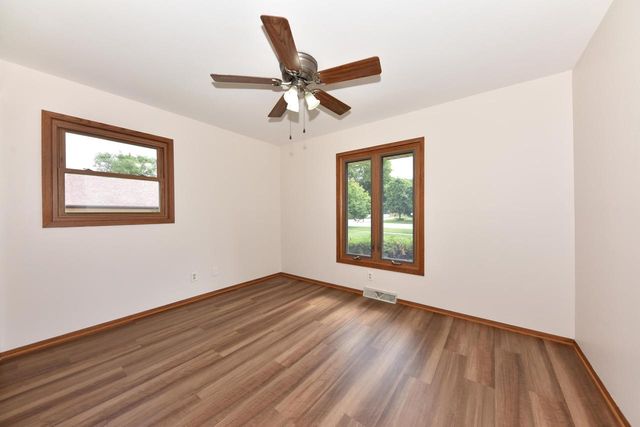 9141 N 60th STREET, Brown Deer, WI 53223