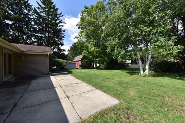 9141 N 60th STREET, Brown Deer, WI 53223