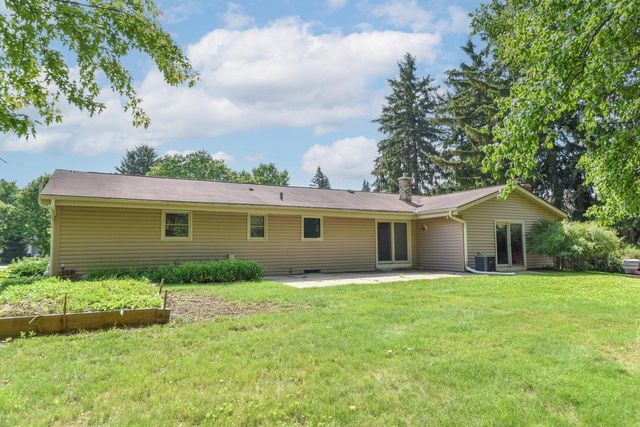 9141 N 60th STREET, Brown Deer, WI 53223