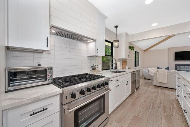 689 Morris Way, Sacramento, CA 95864
