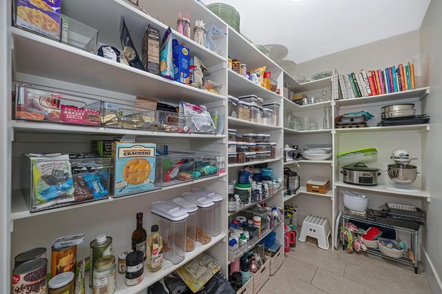 689 Morris Way, Sacramento, CA 95864