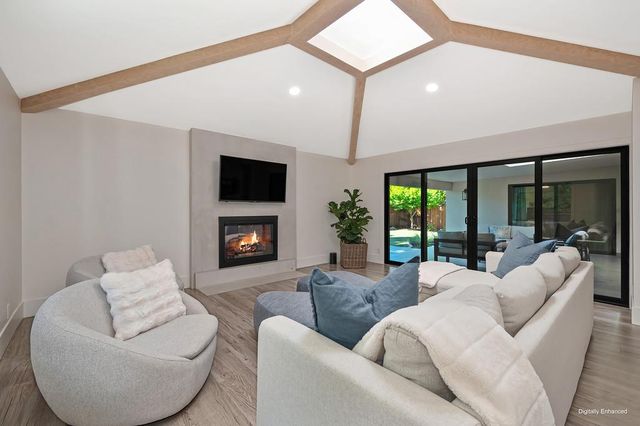 689 Morris Way, Sacramento, CA 95864