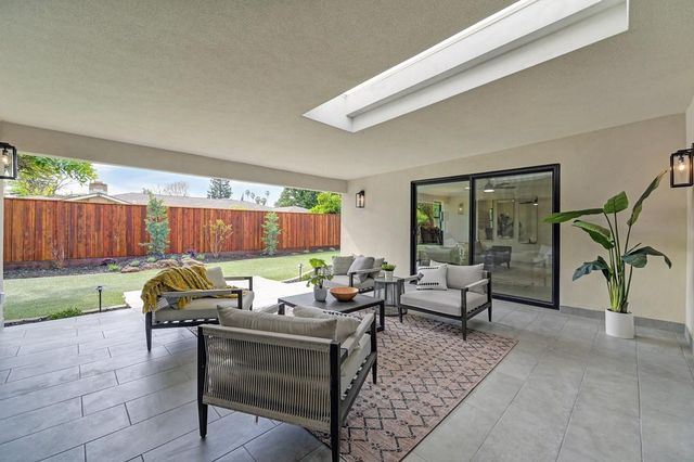 689 Morris Way, Sacramento, CA 95864