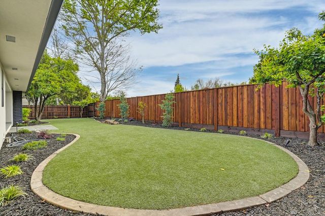 689 Morris Way, Sacramento, CA 95864