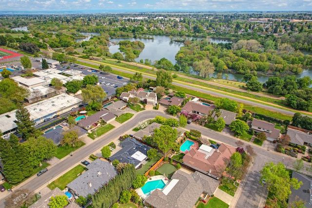 689 Morris Way, Sacramento, CA 95864