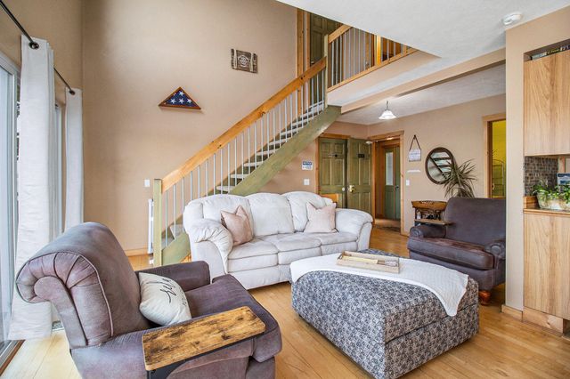5293 W Monroe Road, Pentwater, MI 49449