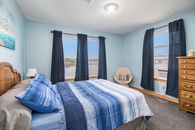5293 W Monroe Road, Pentwater, MI 49449