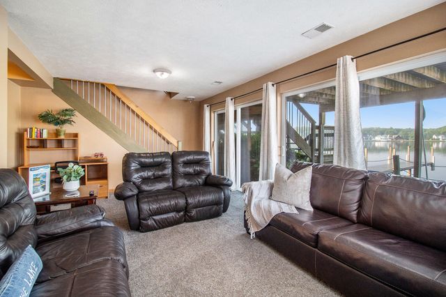 5293 W Monroe Road, Pentwater, MI 49449