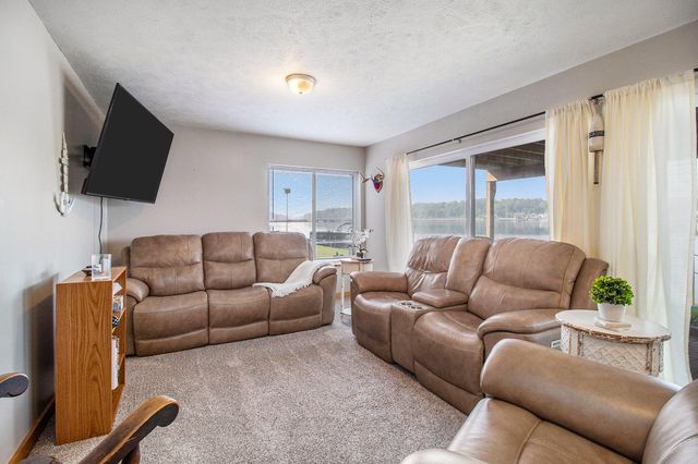 5293 W Monroe Road, Pentwater, MI 49449