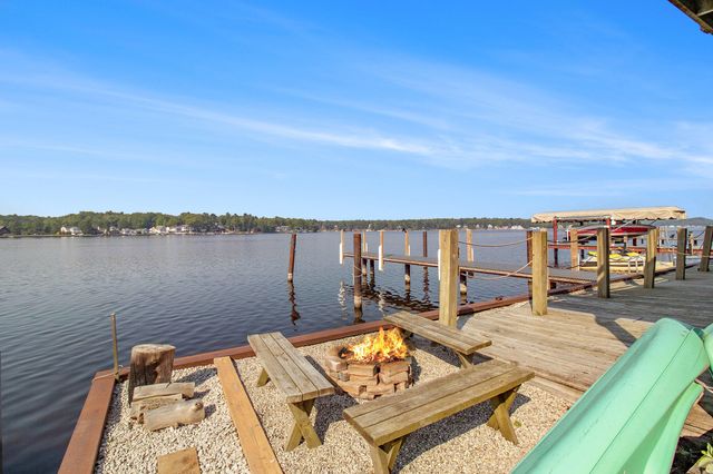 5293 W Monroe Road, Pentwater, MI 49449