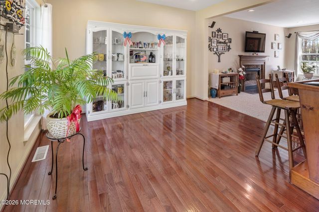 32 Carriage Way, Barnegat, NJ 08005