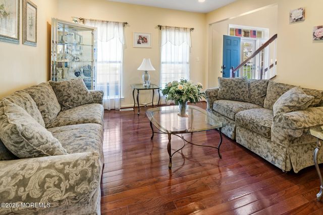 32 Carriage Way, Barnegat, NJ 08005