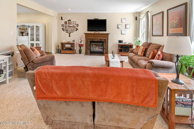 32 Carriage Way, Barnegat, NJ 08005