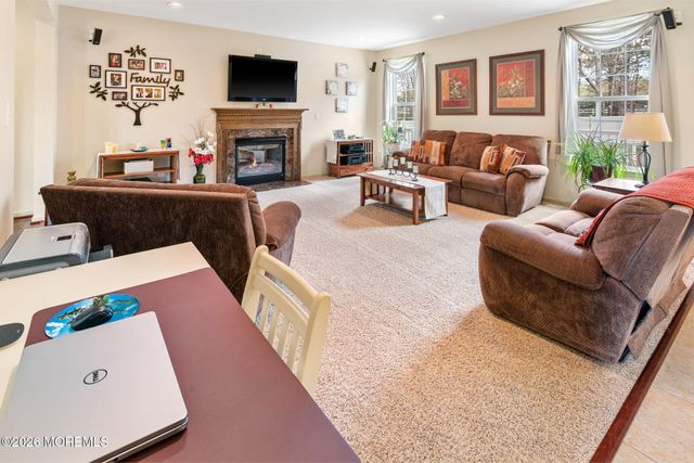 32 Carriage Way, Barnegat, NJ 08005