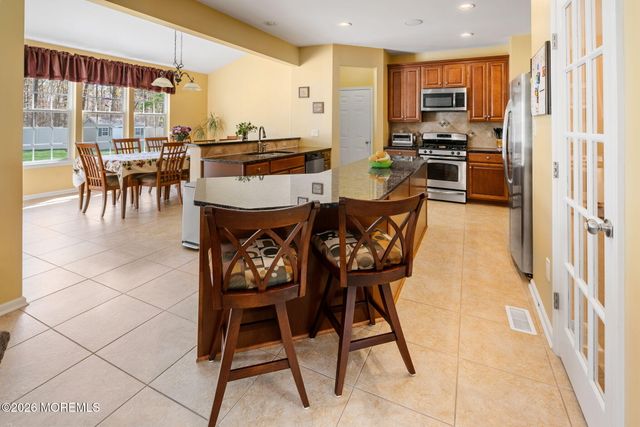 32 Carriage Way, Barnegat, NJ 08005