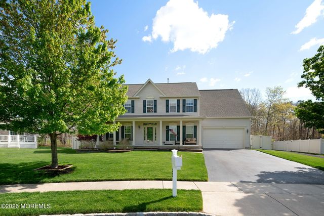 32 Carriage Way, Barnegat, NJ 08005