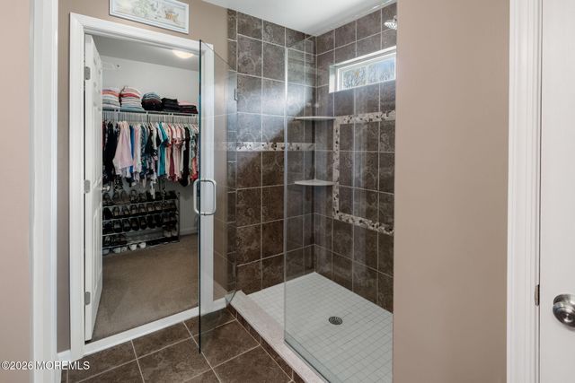 32 Carriage Way, Barnegat, NJ 08005