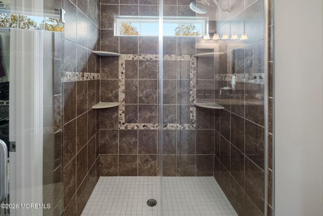 32 Carriage Way, Barnegat, NJ 08005