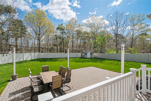 32 Carriage Way, Barnegat, NJ 08005