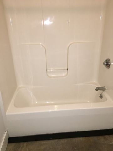 21 Illinois St 406, Worcester, MA 01610