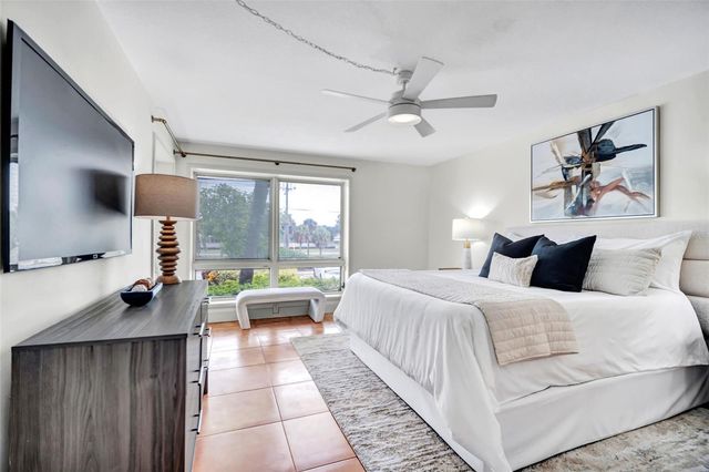 910 PINELLAS BAYWAY S 107, Tierra Verde, FL 33715