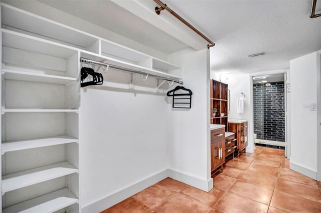 910 PINELLAS BAYWAY S 107, Tierra Verde, FL 33715