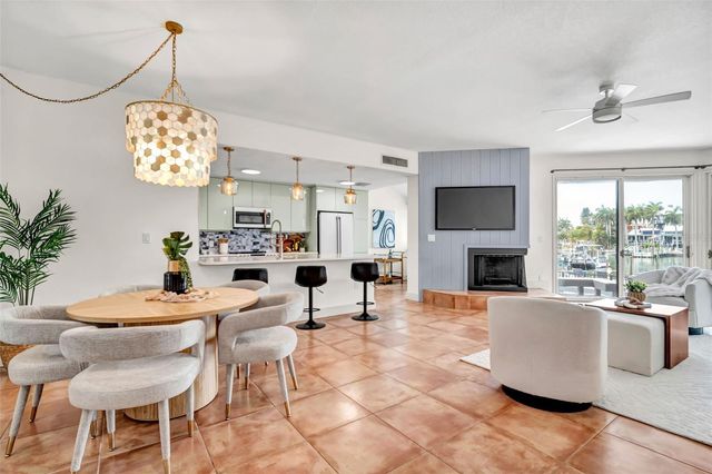 910 PINELLAS BAYWAY S 107, Tierra Verde, FL 33715