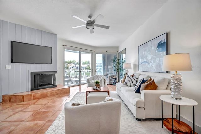910 PINELLAS BAYWAY S 107, Tierra Verde, FL 33715