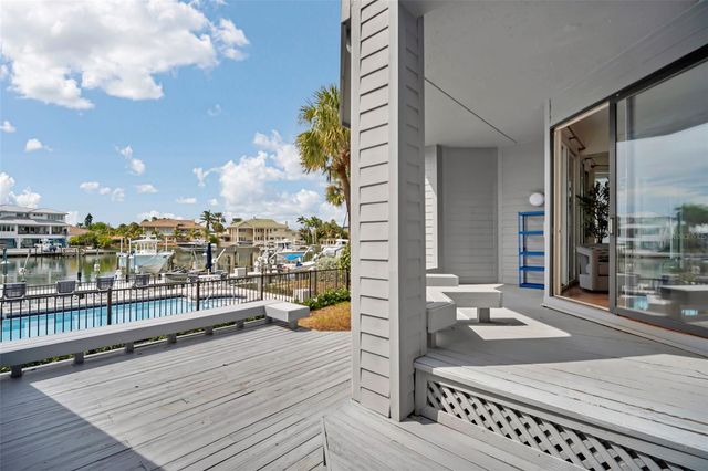 910 PINELLAS BAYWAY S 107, Tierra Verde, FL 33715