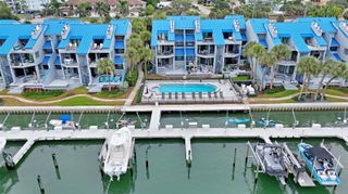 910 PINELLAS BAYWAY S 107, Tierra Verde, FL 33715
