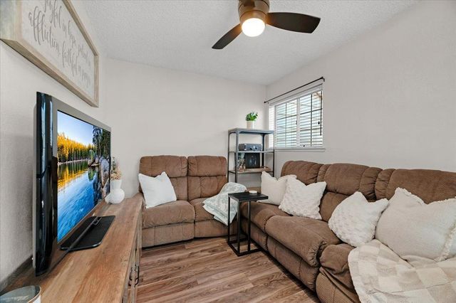 7534 N Millbrook Avenue, Fresno, CA 93720