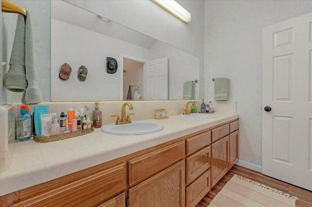 7534 N Millbrook Avenue, Fresno, CA 93720