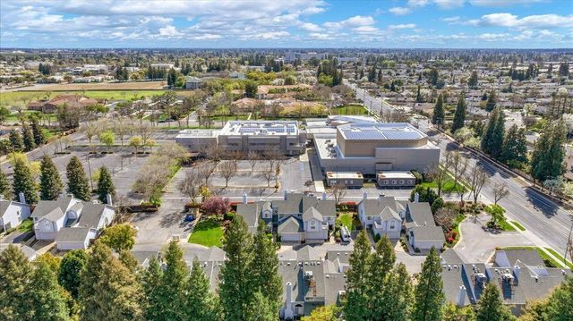 7534 N Millbrook Avenue, Fresno, CA 93720