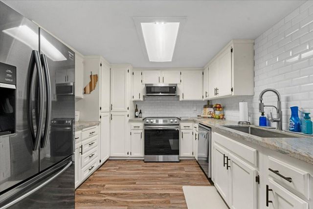7534 N Millbrook Avenue, Fresno, CA 93720